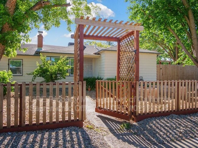 Building Photo - 4741 60th St