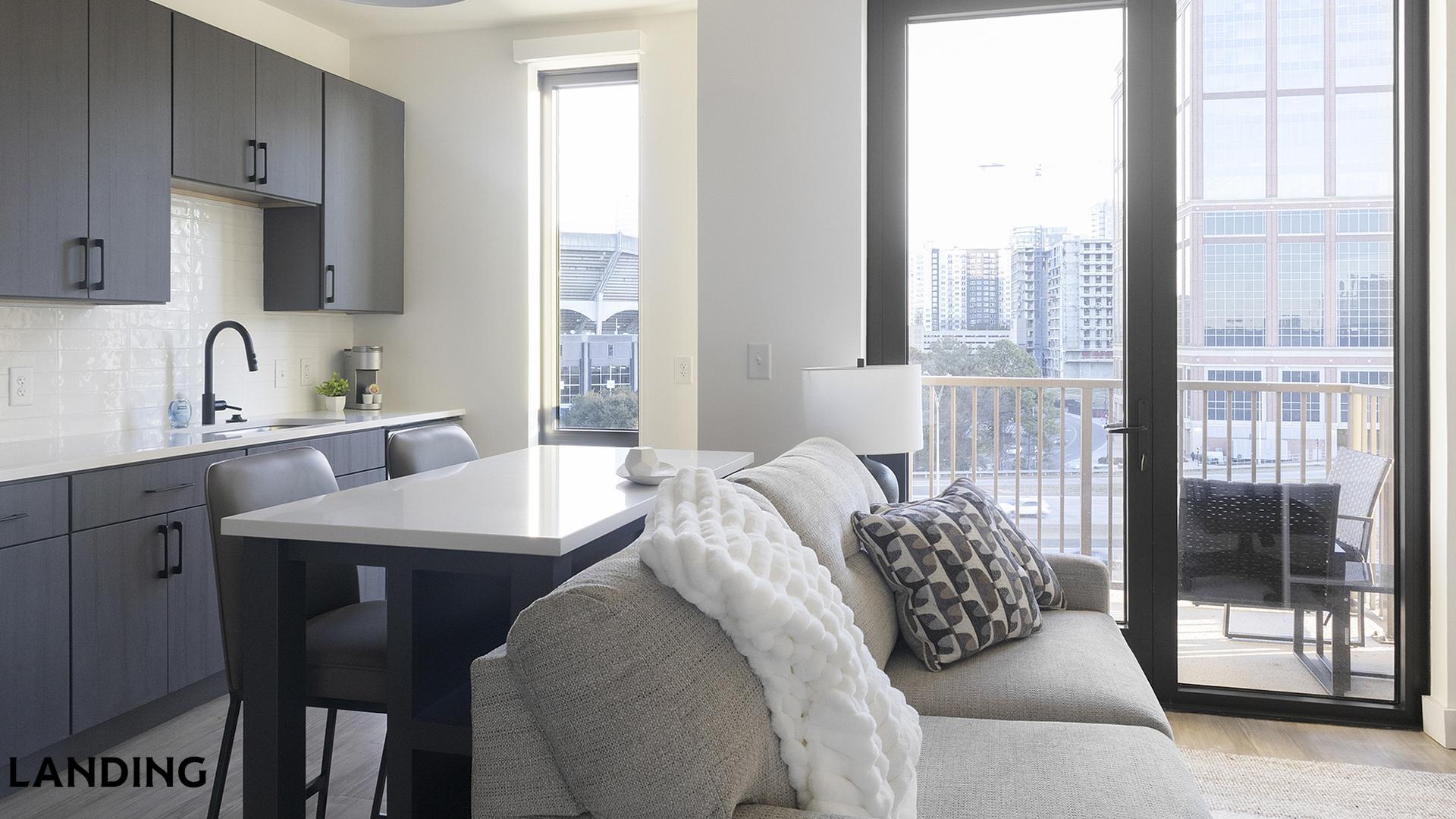 Building Photo - 1007 S Mint St