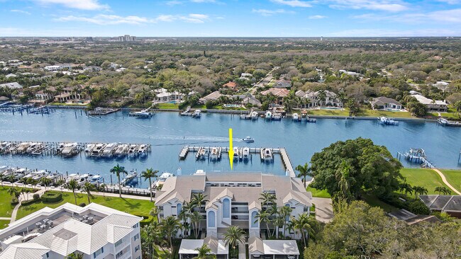 Building Photo - 515 Bay Colony Dr N