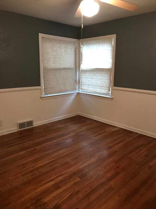 Building Photo - 2326 Barrett Ave