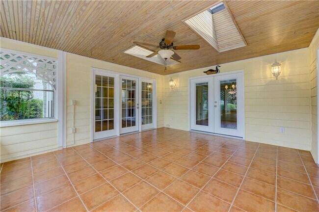 Building Photo - 60 Heartwood Dr NE