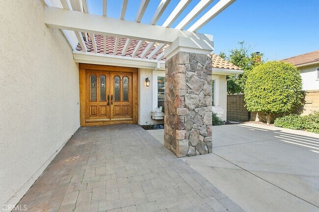 Building Photo - 26561 Campesino
