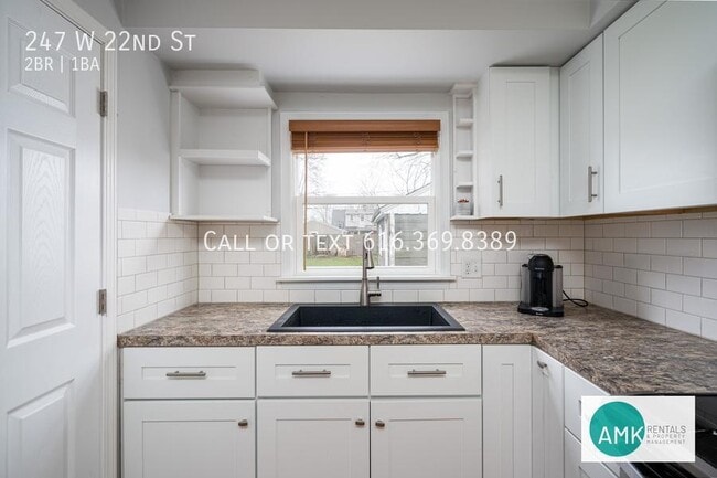 Building Photo - 247 W 22nd St