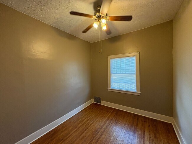 Building Photo - 2274 Orchard St