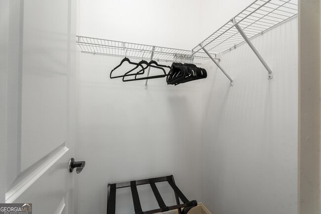 Building Photo - 6552 Long Acres Dr