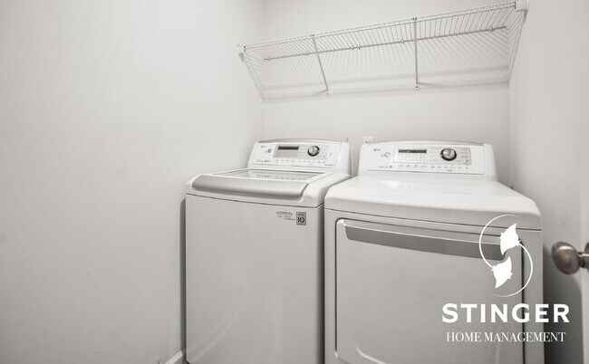 Building Photo - 38 Chestnut St