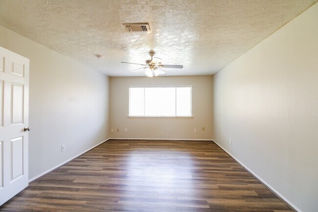 Building Photo - 11422 Milners Point Dr