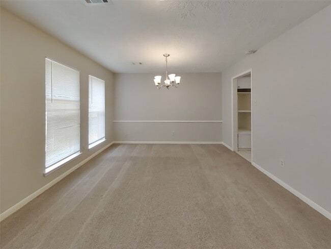Building Photo - 12027 Arrowhead Glen Dr