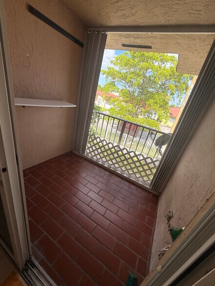Building Photo - 3051 W 76th St