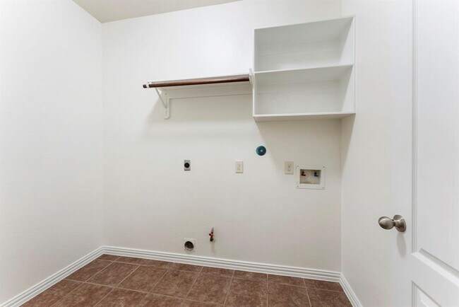 Building Photo - 28519 Lockeridge View Dr