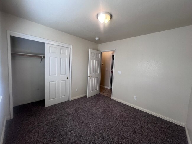 Building Photo - 1900 Modoc Ave