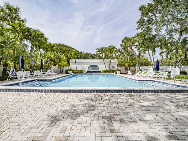 Building Photo - 8405 Red Bay Ct