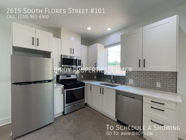 Building Photo - 2615 S Flores St