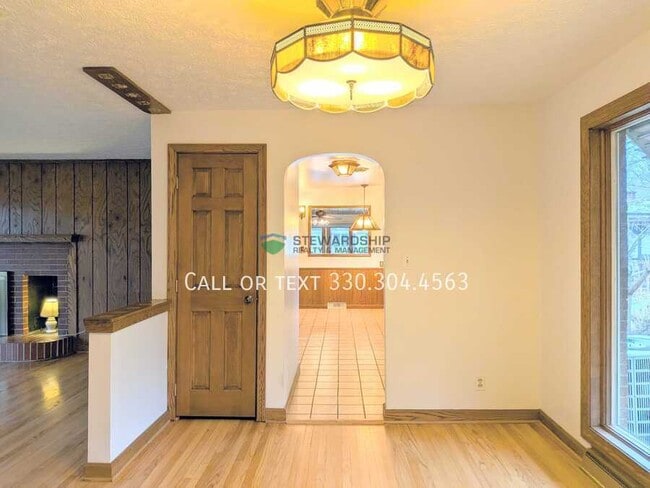 Building Photo - 2636 Orch Pk St NW