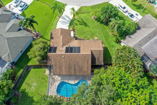 Building Photo - 1273 SW Albenga Ave