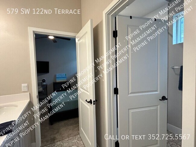 Building Photo - 579 SW 122nd Terrace