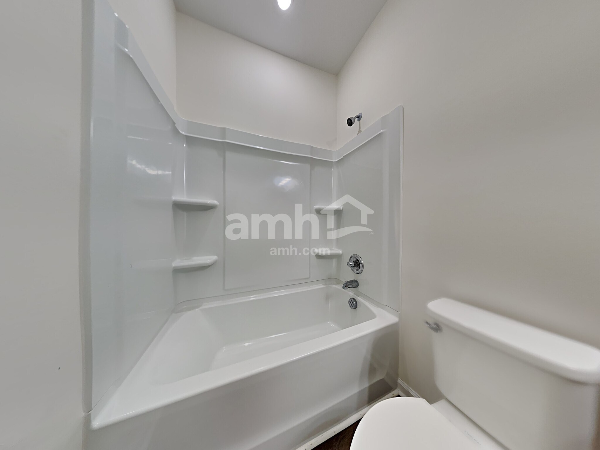 Building Photo - 133 Trumpet Vine Dr