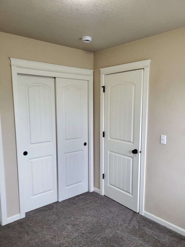 Building Photo - COLTON3607-3617