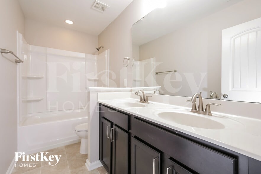 Building Photo - 5105 Sleepy Falls Run