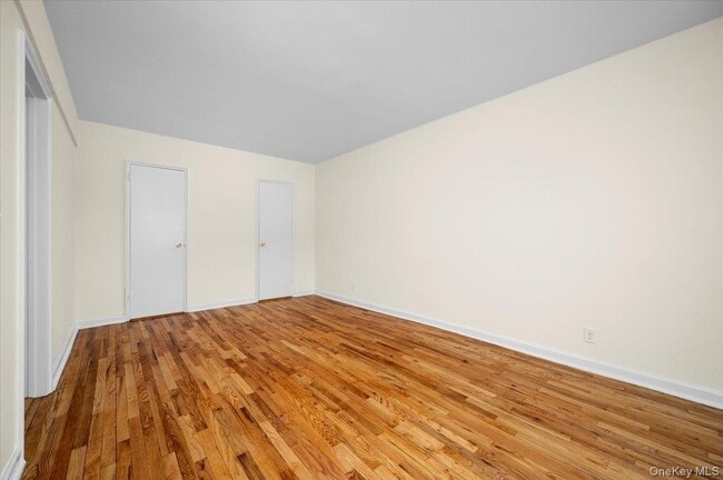 Building Photo - 437 Pelham Rd