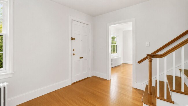 Building Photo - Heart of Woodland Heights just blocks from JRPS, Renovated 2BR / 1.5BA home with gardens