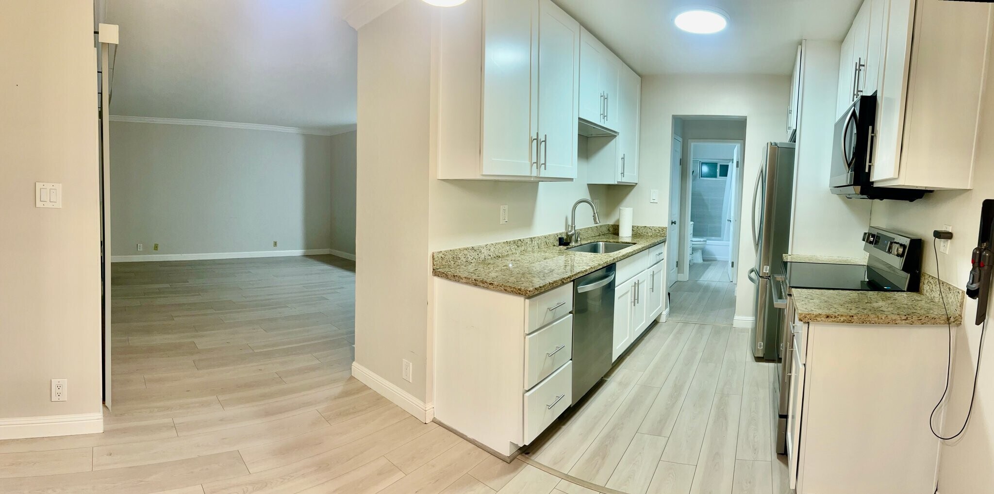 Building Photo - 8985 Alcosta Blvd