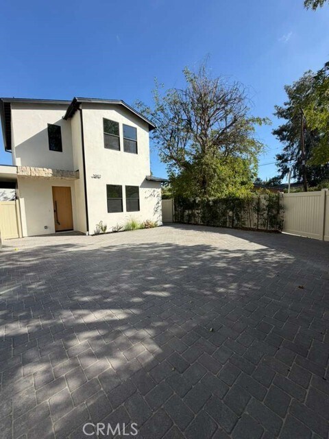 Building Photo - 5902 Donna Ave