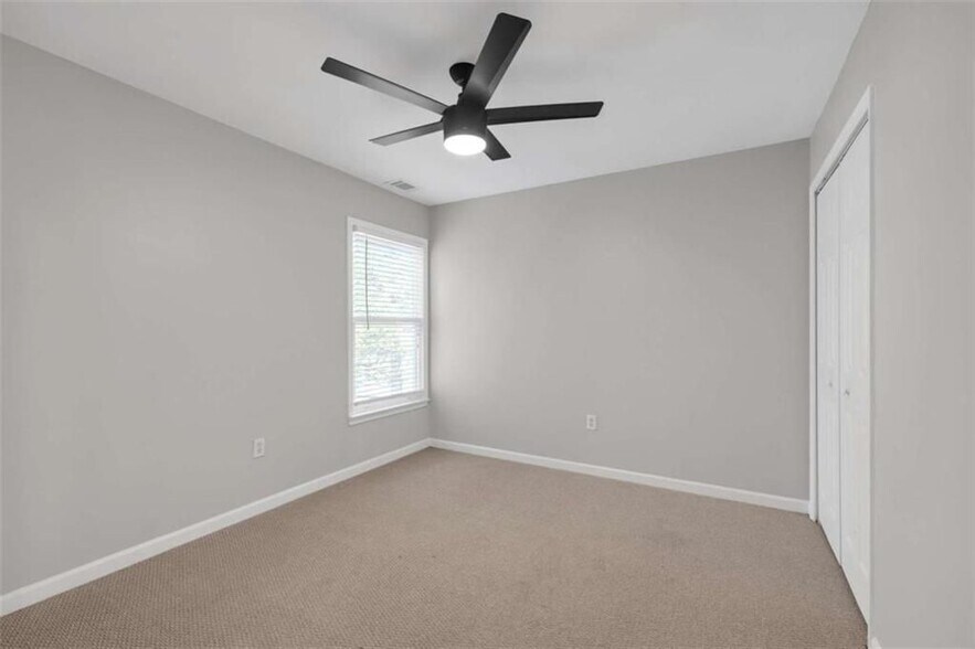 Building Photo - 1948 Detroit Ave NW