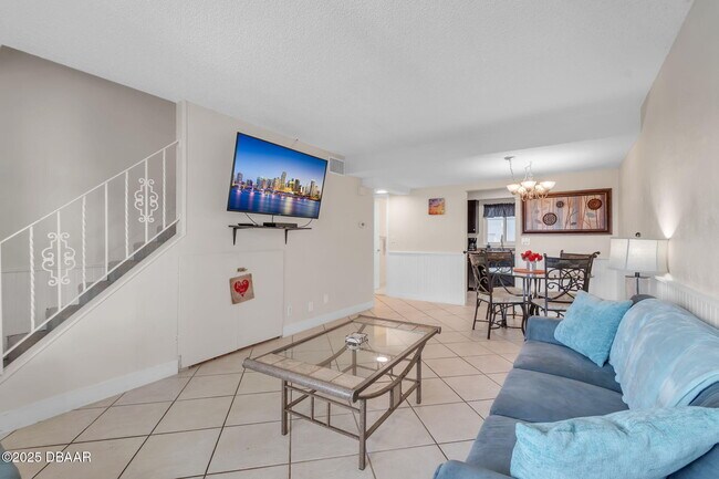 Building Photo - 1404 N Atlantic Ave