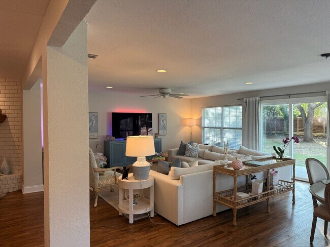 Building Photo - Overton Park home for Lease