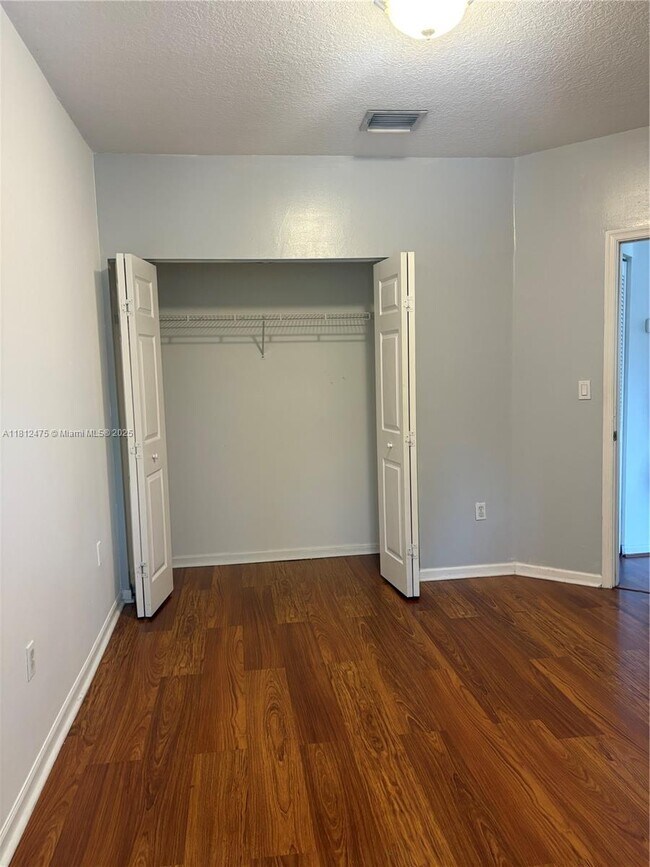 Building Photo - 174 Riverwalk Cir