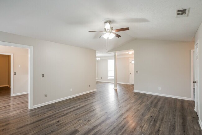 Building Photo - 809 Clearspring Ct