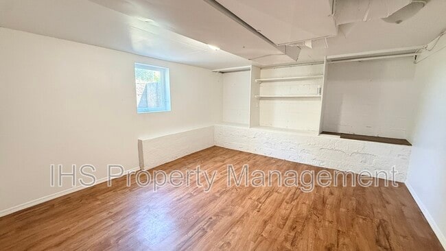 Building Photo - 1209 Stevens Dr