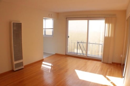 Living Area - 1085 South Van Ness