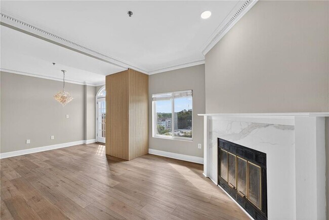 Building Photo - 2161 Peachtree Rd NE