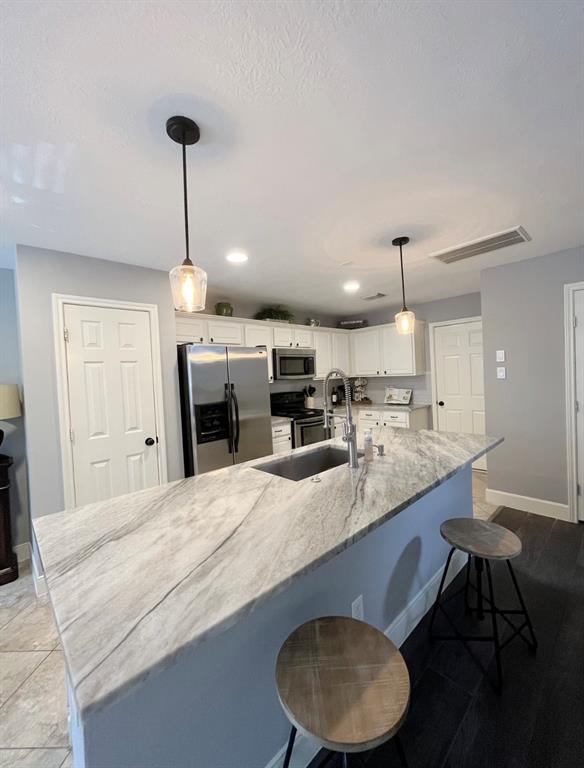 Building Photo - 174 S Walden Elms Cir