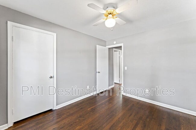 Building Photo - 1018 NE 44th Terrace