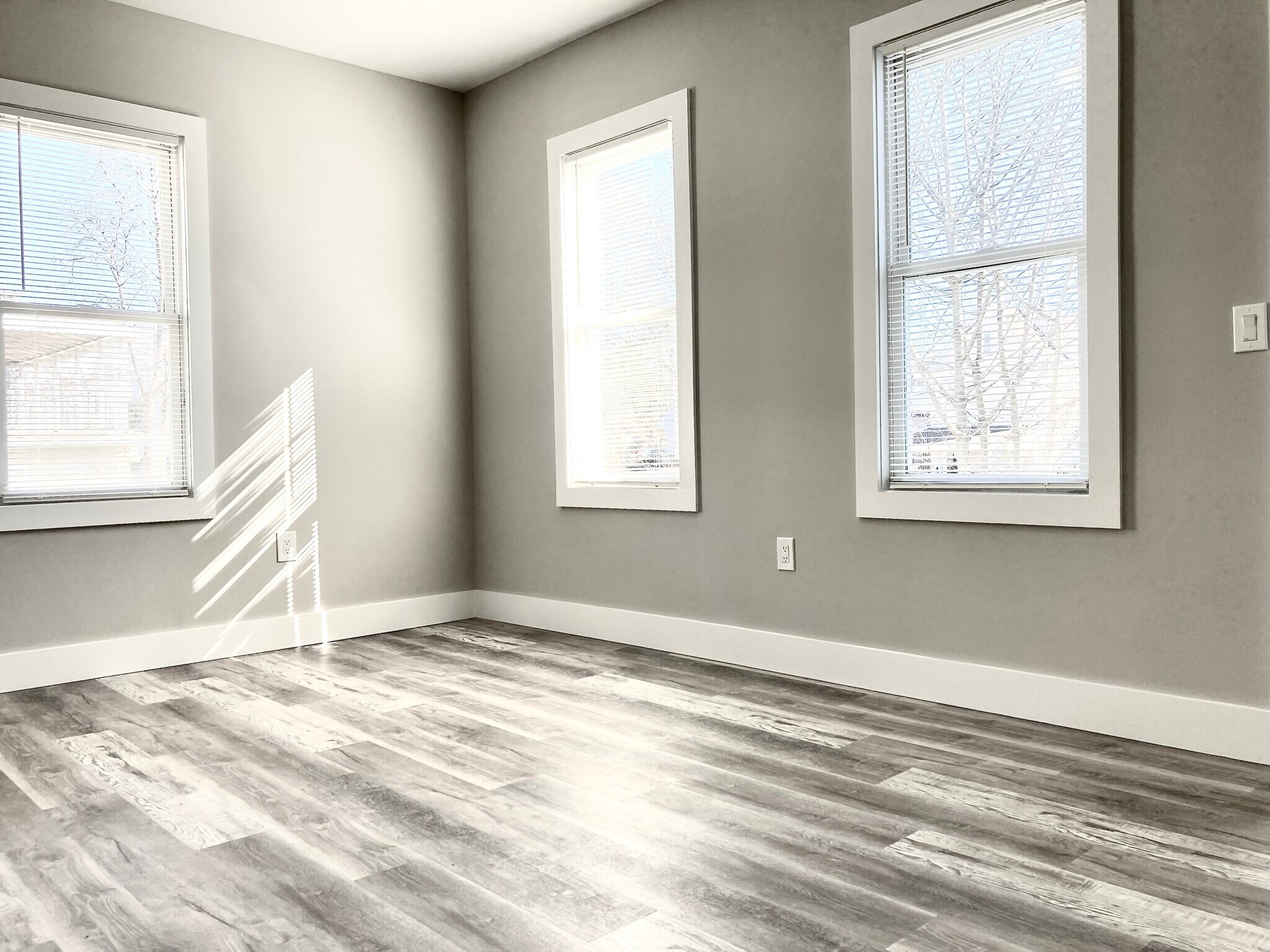 Building Photo - 72 Clinton Pl