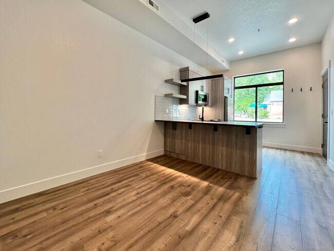 Building Photo - Newer Build in Downtown Loveland Apartments!