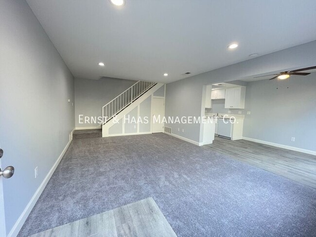 Building Photo - Now Leasing, Beautiful 2 Bed 1 Bath Condo ...