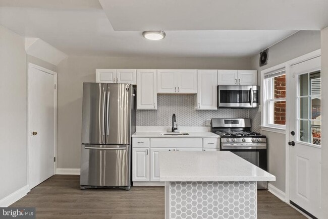 Building Photo - 4923 St Gemma Rd