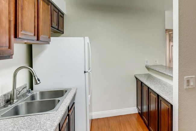 Building Photo - 5229 Indian River Dr