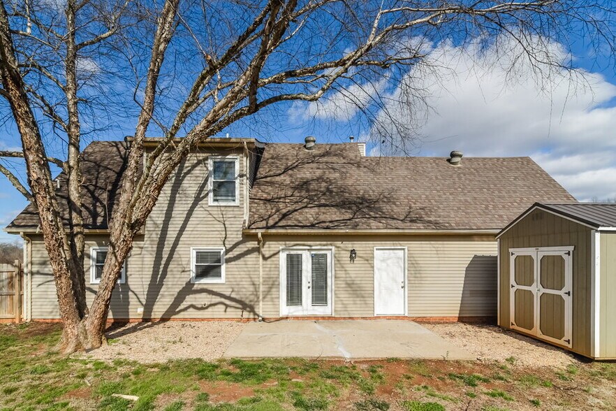 Building Photo - 1423 Marymont Dr