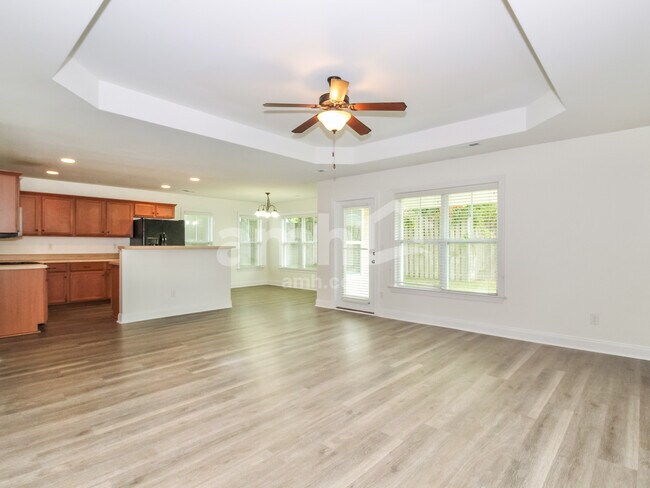 Building Photo - 1254 Clancy Dr NE