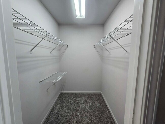 Building Photo - 337 Devoe Dr