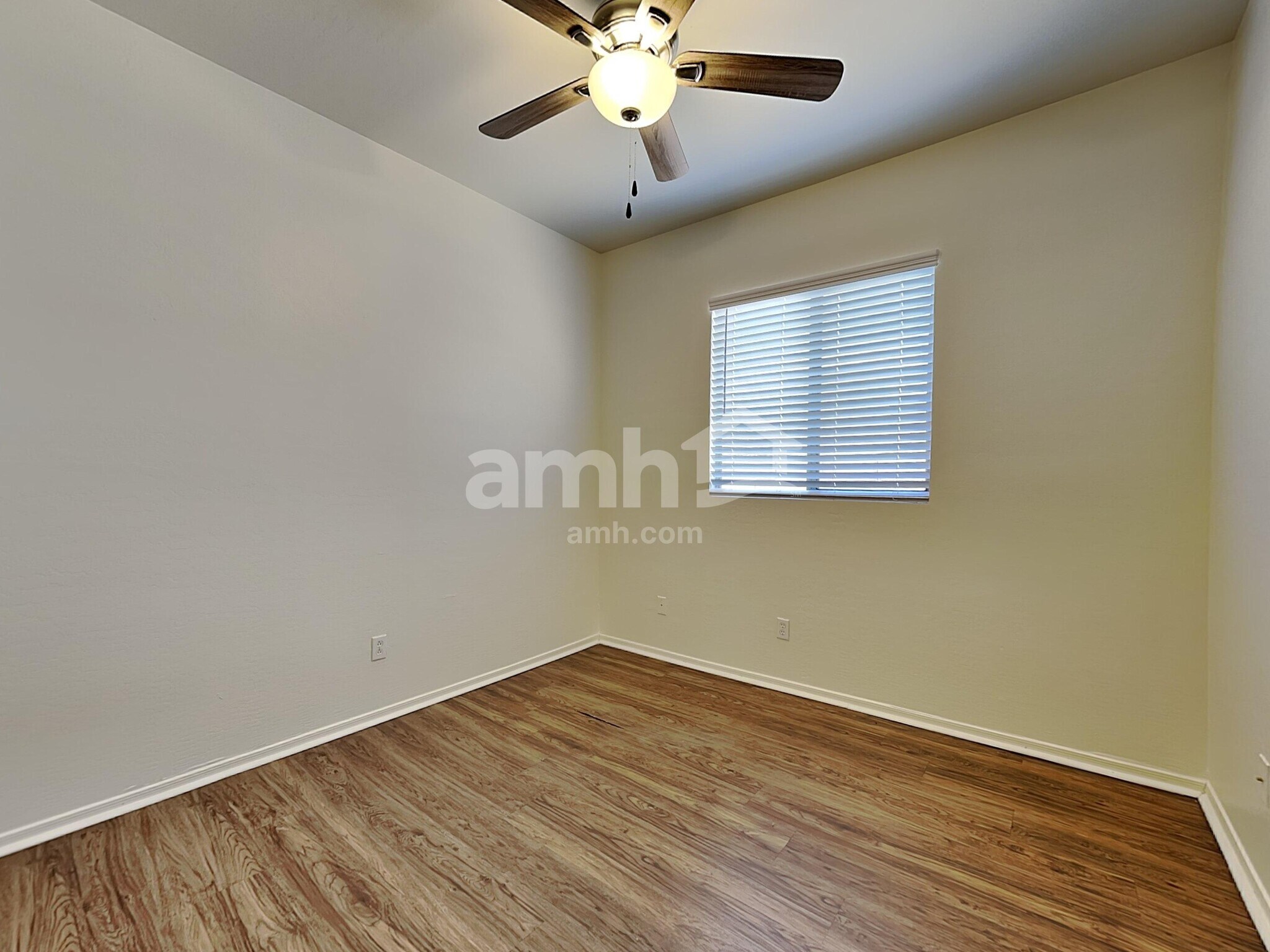 Building Photo - 11170 W Almeria Rd