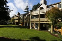 Building Photo - Sofi Lakeside