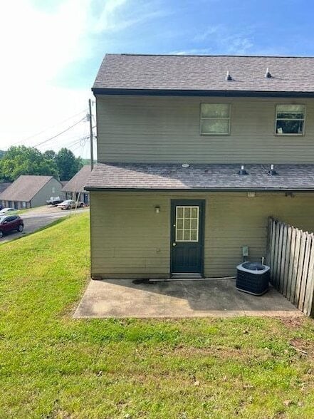 Building Photo - 3310 Steeple Cir NE