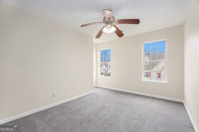 Building Photo - 429 Village Bluff Dr