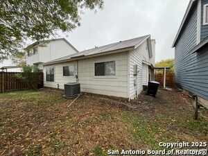 Building Photo - 10207 Raven Field Dr